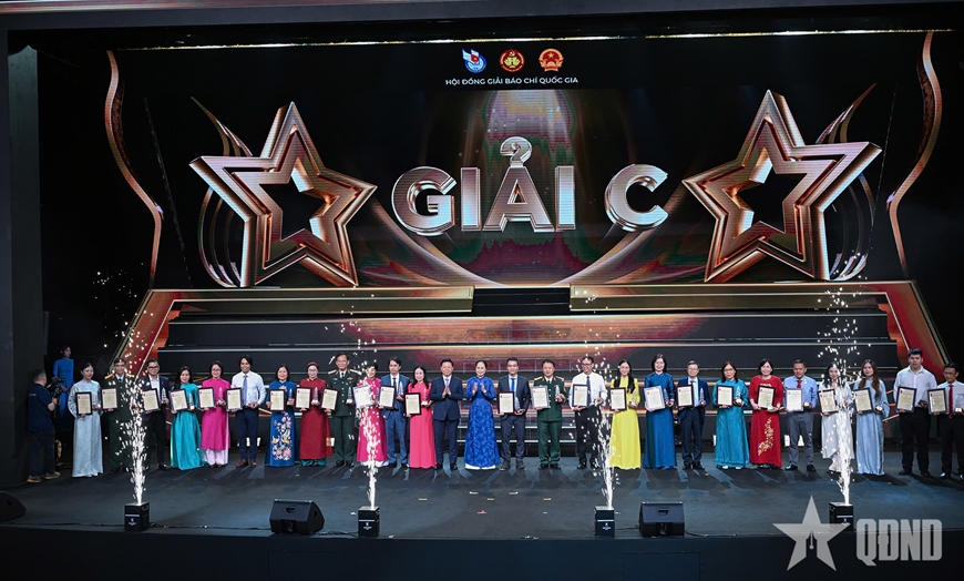Gallery - 	Lễ trao Giải Báo chí Quốc gia lần thứ XX năm 2025 - image 3
